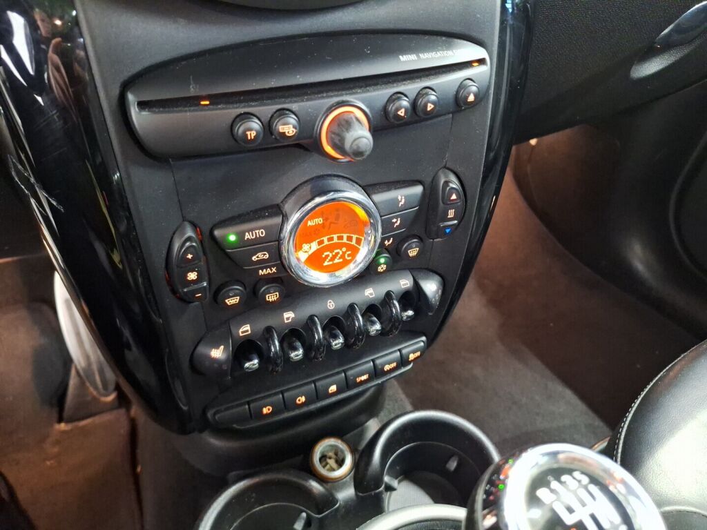 Mini Countryman 2011 Musta