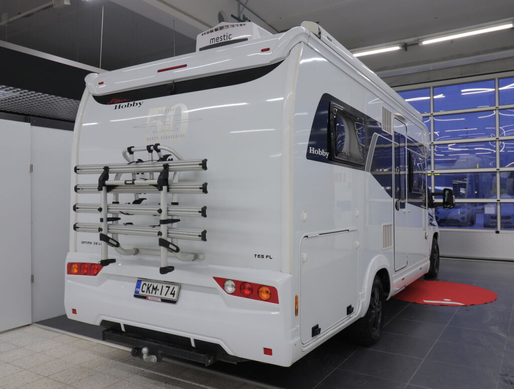 Hobby OPTIMA DE LUXE T65 FL 2017 Valkoinen