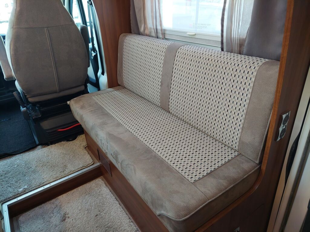 Hobby OPTIMA DE LUXE T65 FL 2017 Valkoinen