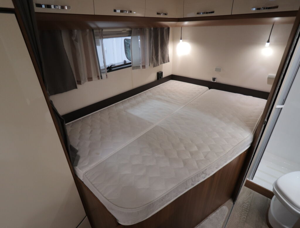 Hobby OPTIMA DE LUXE T65 FL 2017 Valkoinen