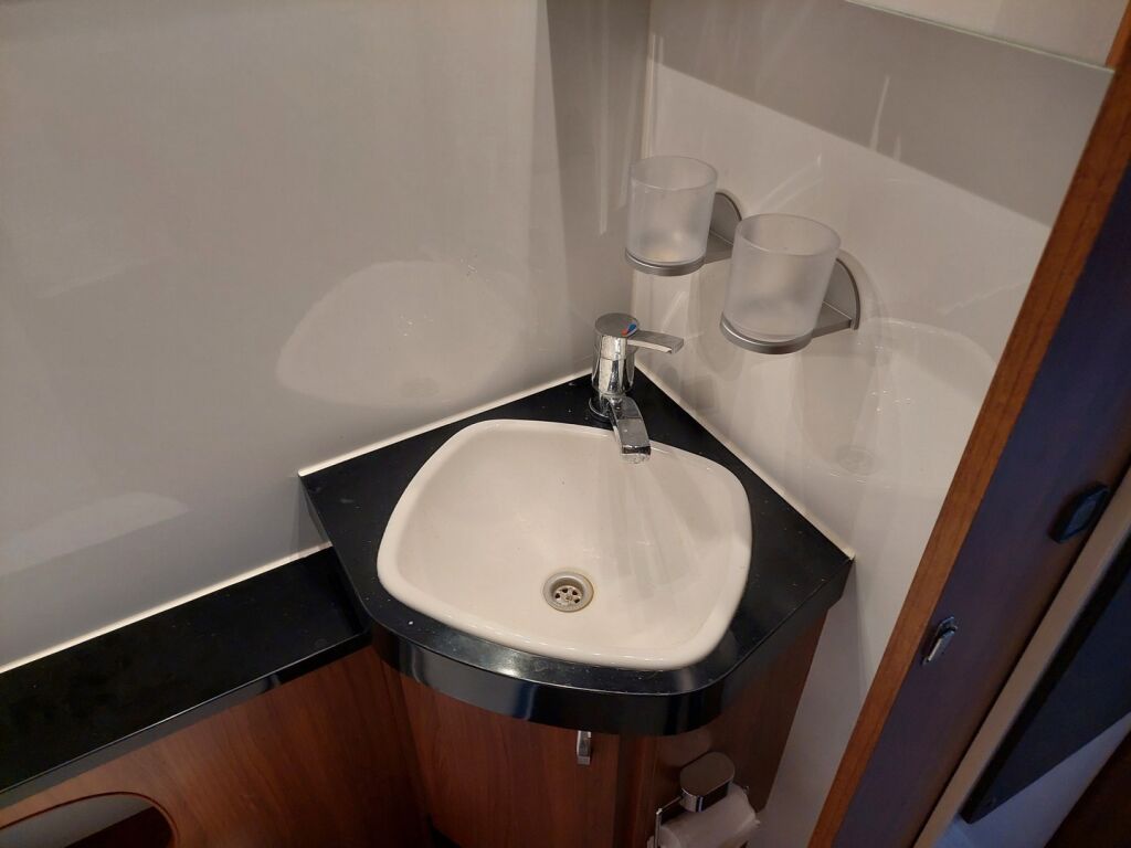 Hobby OPTIMA DE LUXE T65 FL 2017 Valkoinen