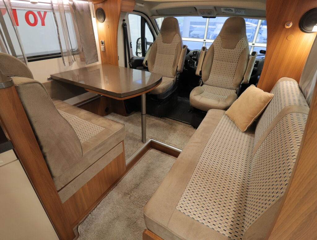 Hobby OPTIMA DE LUXE T65 FL 2017 Valkoinen