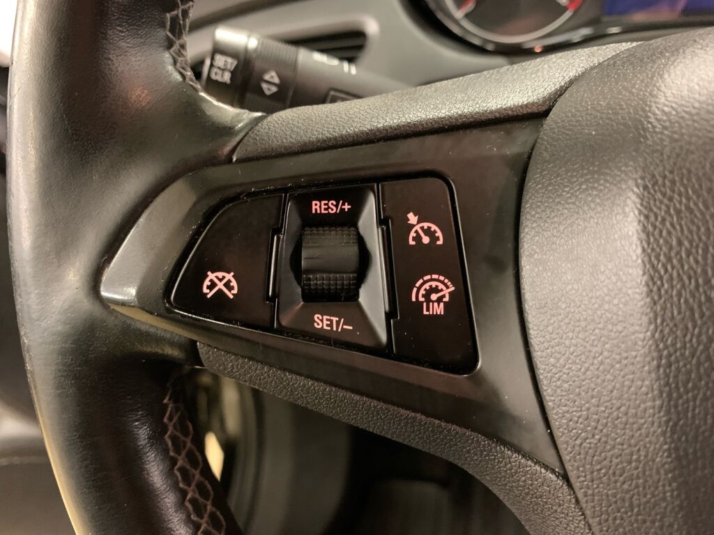 Opel Corsa 2017 Musta