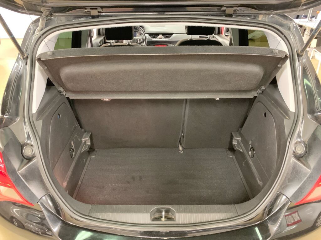 Opel Corsa 2017 Musta