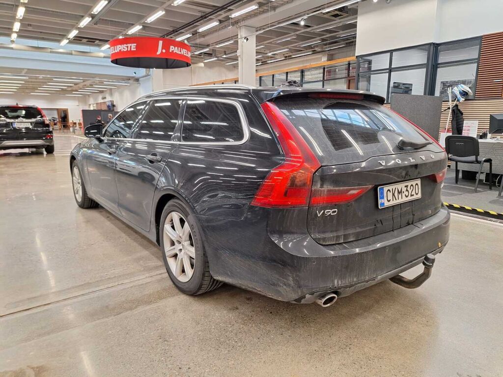 Volvo V90 2016 Musta