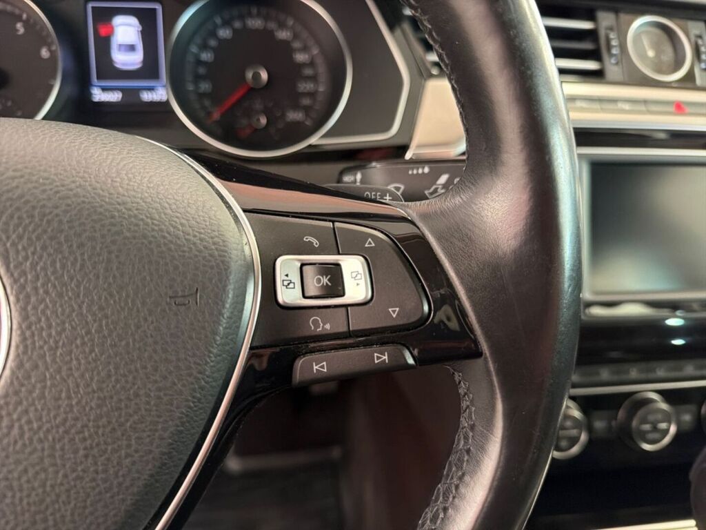 Volkswagen Passat 2017 Sininen