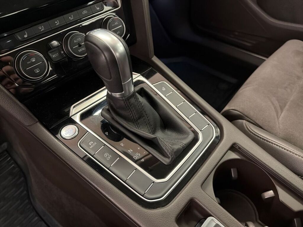 Volkswagen Passat 2017 Sininen