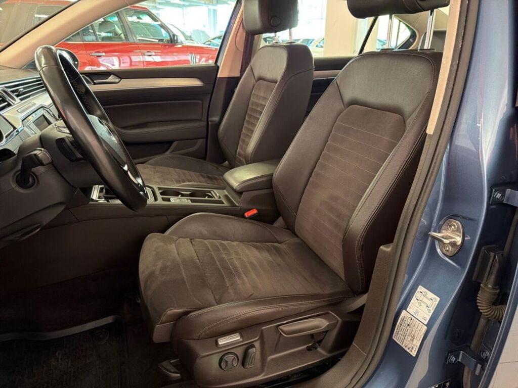 Volkswagen Passat 2017 Sininen