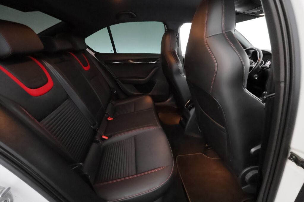 Skoda Octavia 2017 Valkoinen