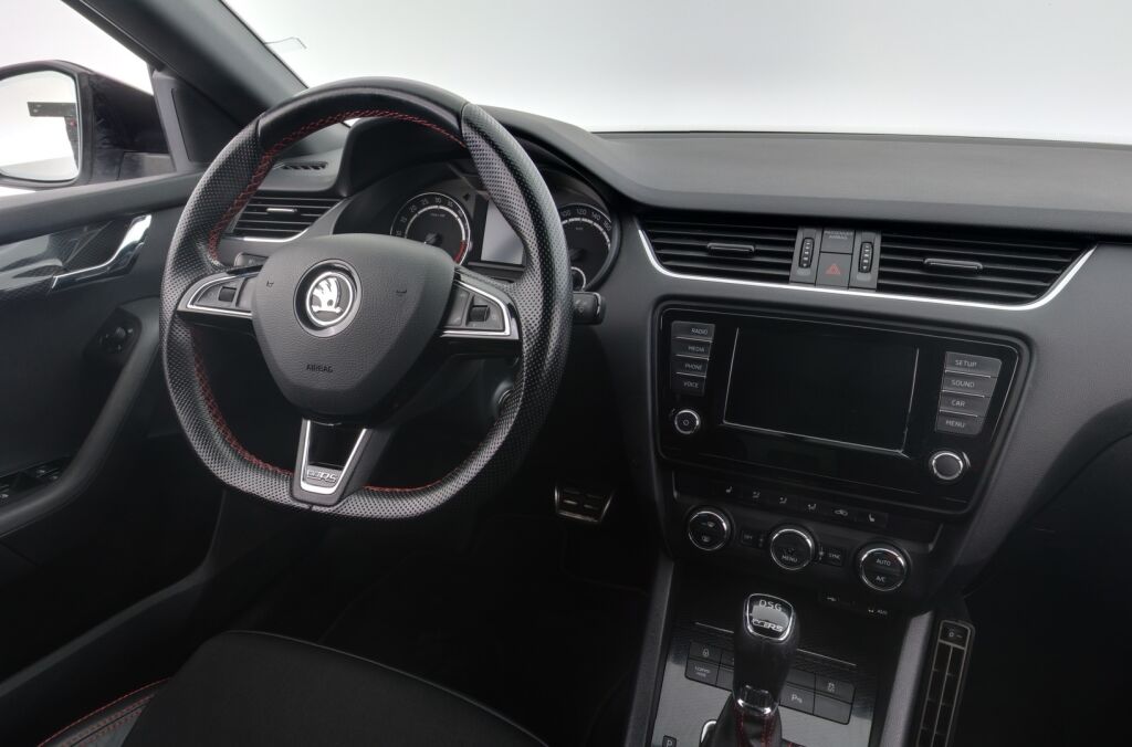Skoda Octavia 2017 Valkoinen