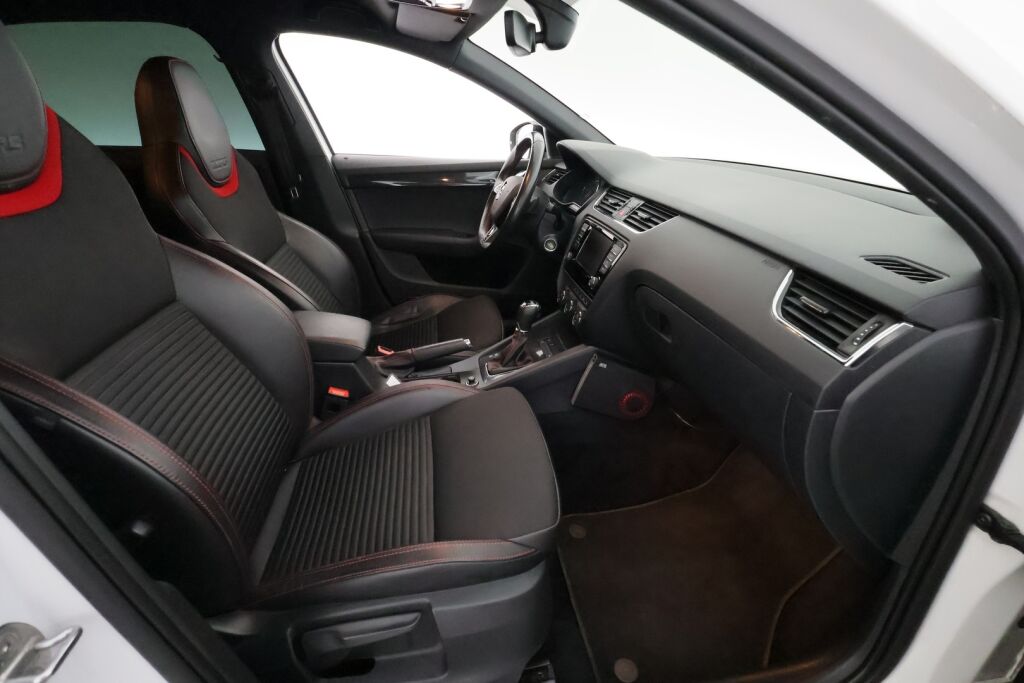 Skoda Octavia 2017 Valkoinen