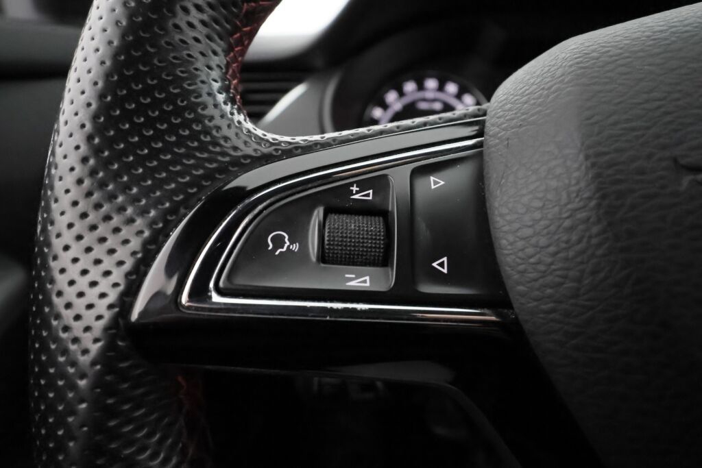 Skoda Octavia 2017 Valkoinen