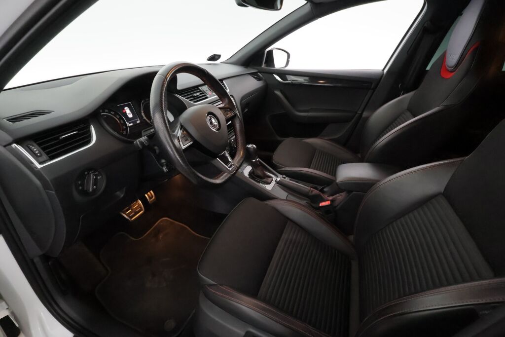Skoda Octavia 2017 Valkoinen