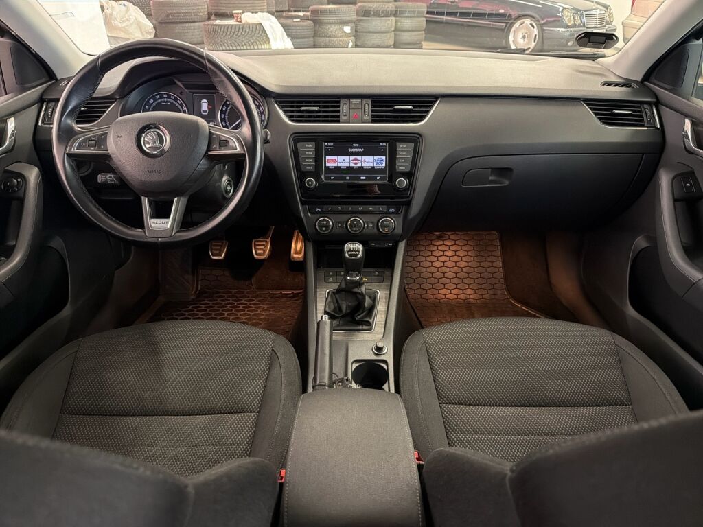 Skoda Octavia 2017 Ruskea (beige)