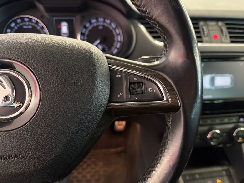 Skoda Octavia 2017 Ruskea (beige)