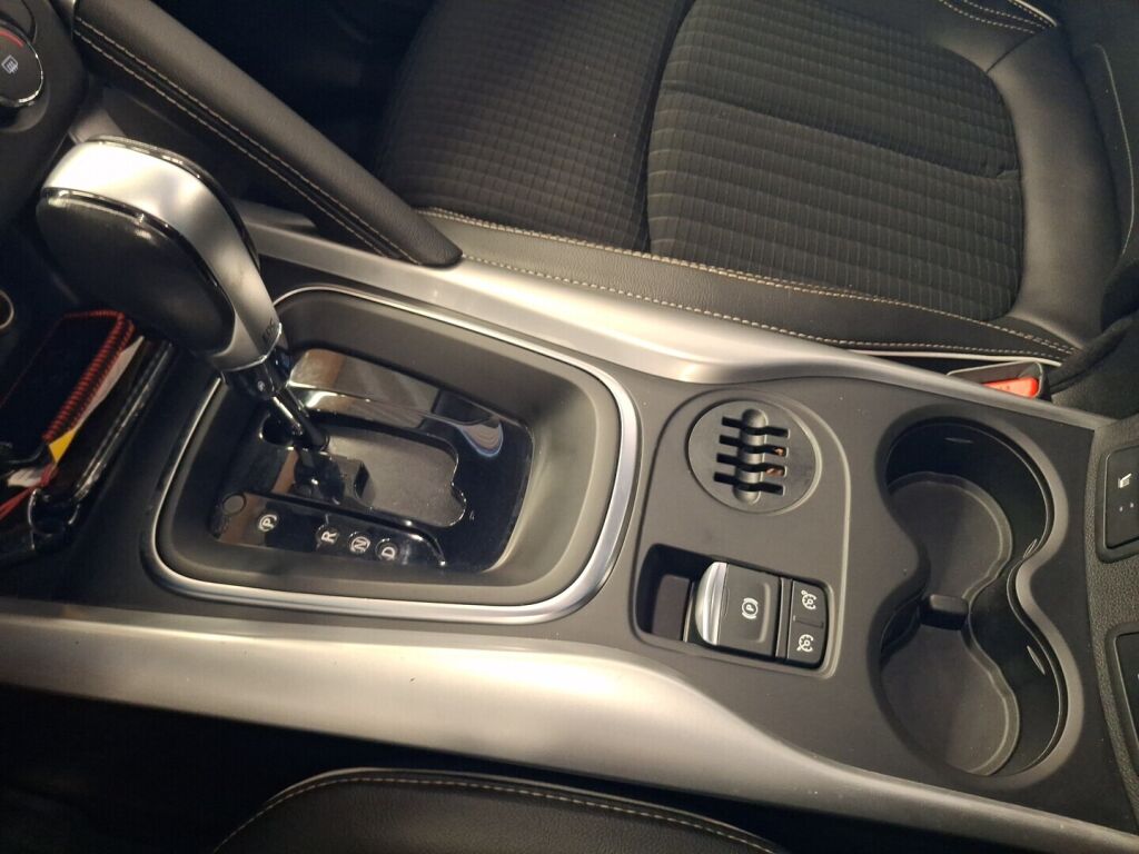 Renault Kadjar 2017 Punainen