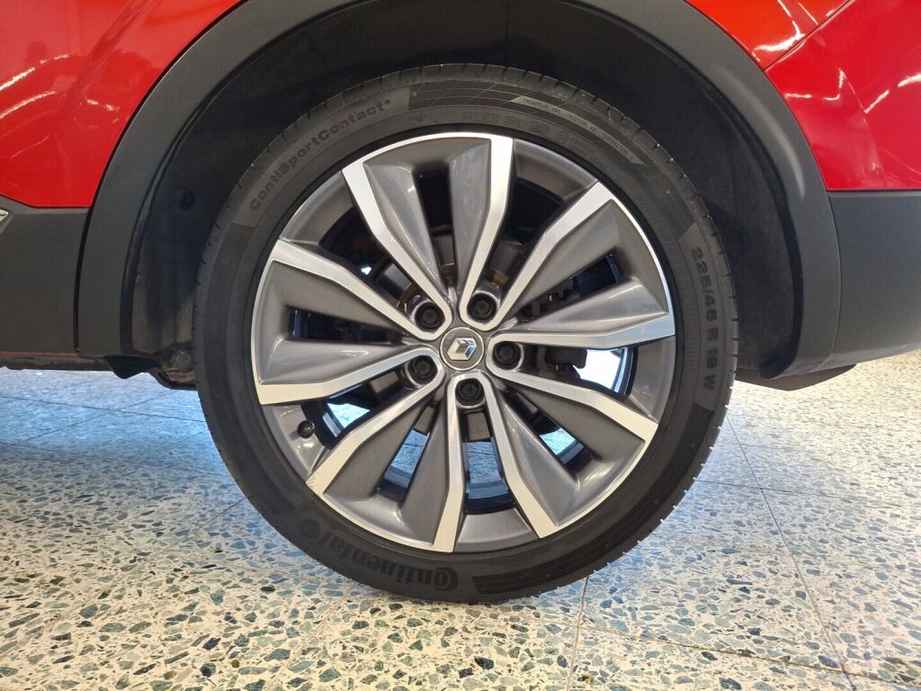 Renault Kadjar 2017 Punainen