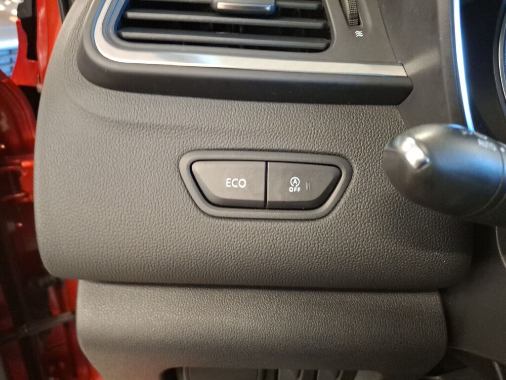 Renault Kadjar 2017 Punainen