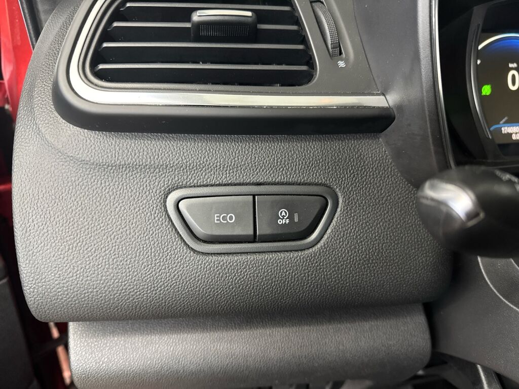 Renault Kadjar 2017 Punainen