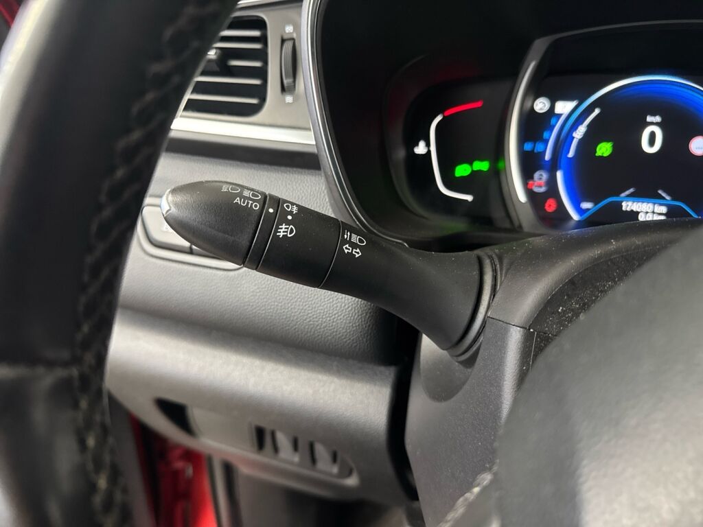 Renault Kadjar 2017 Punainen