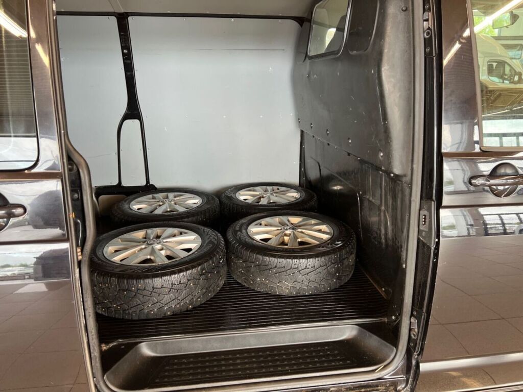 Volkswagen Transporter 2017, kuva 6/22
