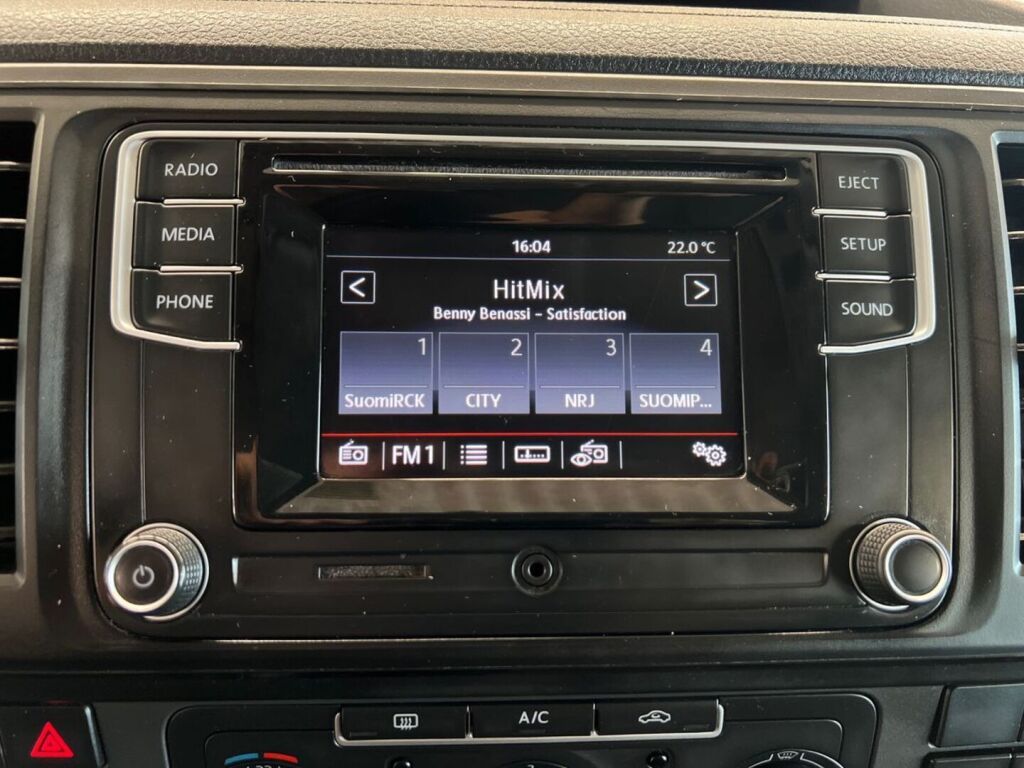 Volkswagen Transporter 2017 Musta