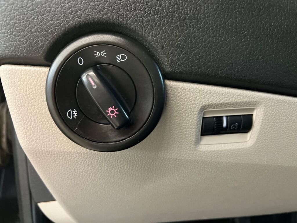 Volkswagen Transporter 2017 Musta