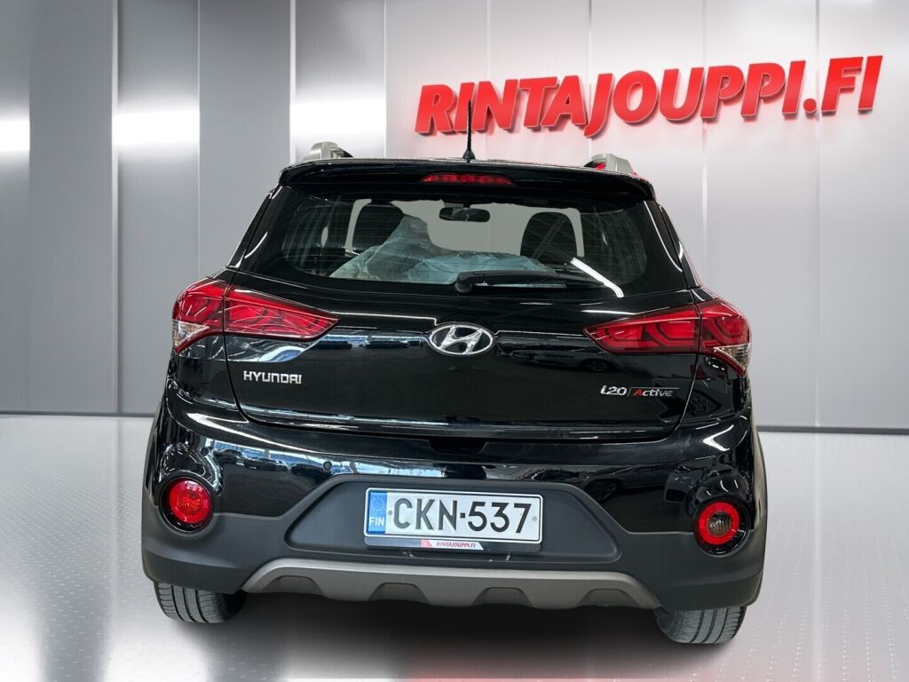Hyundai i20 Active 2018 Musta