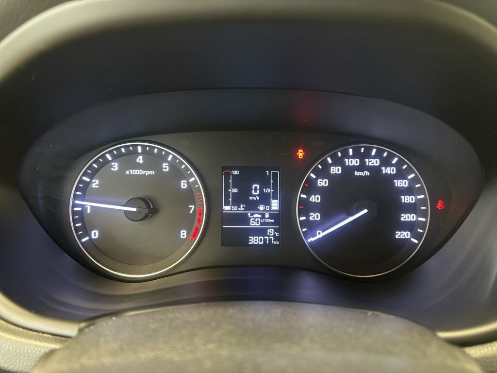 Hyundai i20 Active 2018 Musta