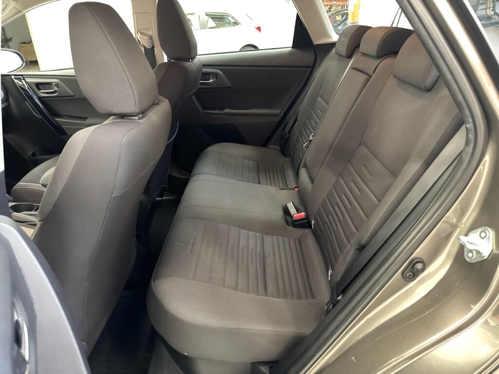 Toyota Auris 2016 Harmaa