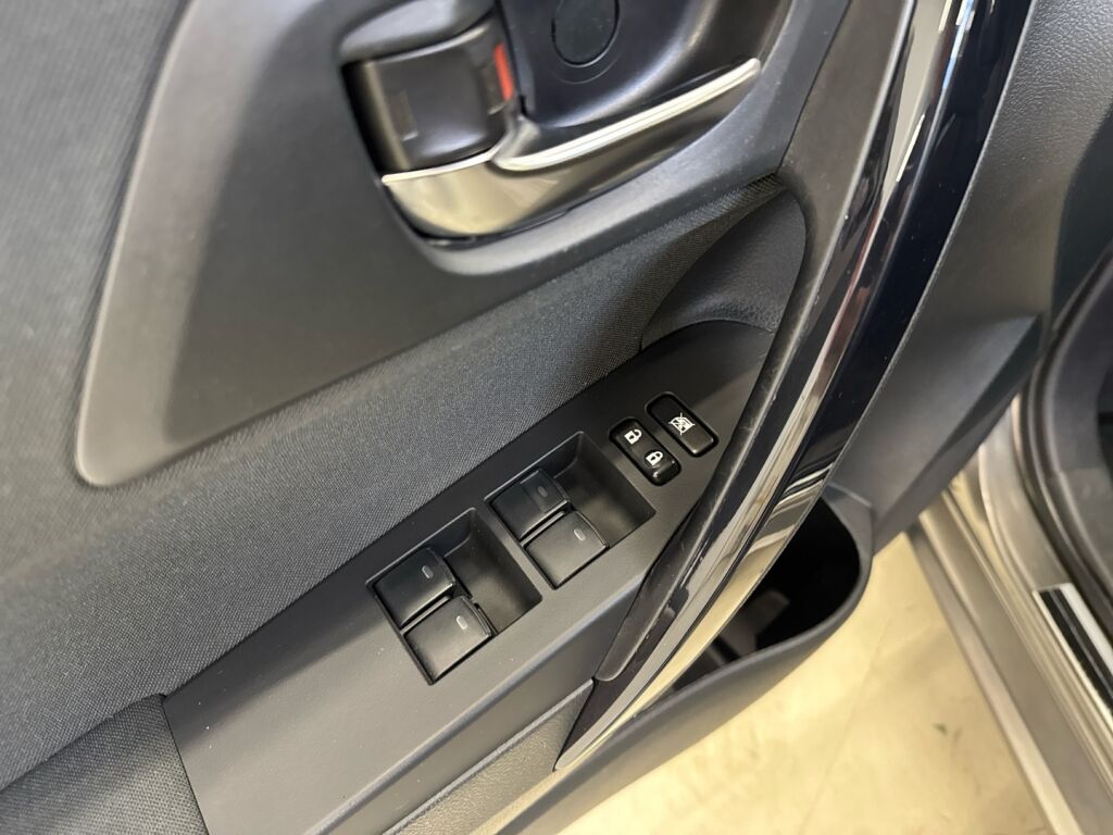 Toyota Auris 2016 Harmaa