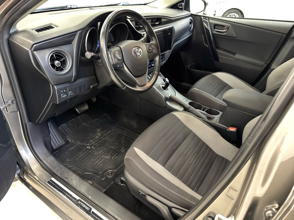 Toyota Auris 2016 Harmaa