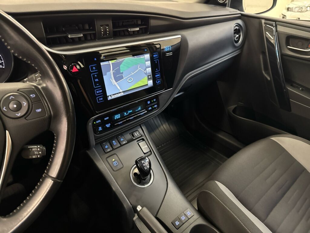 Toyota Auris 2016 Harmaa