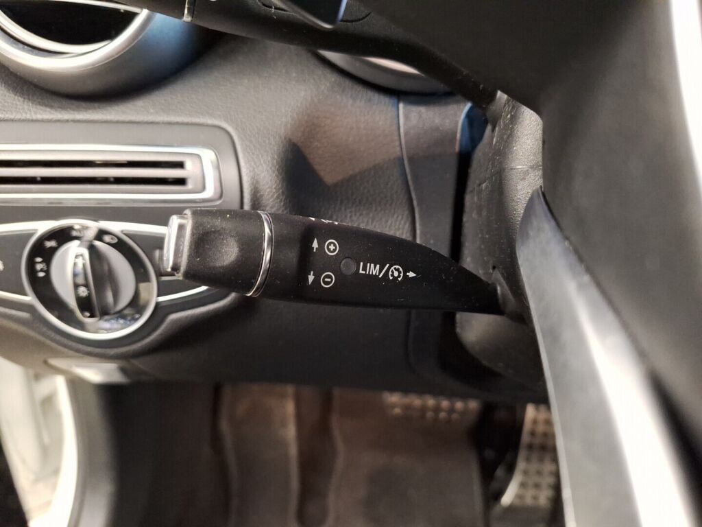 Mercedes-Benz C 2016 Valkoinen