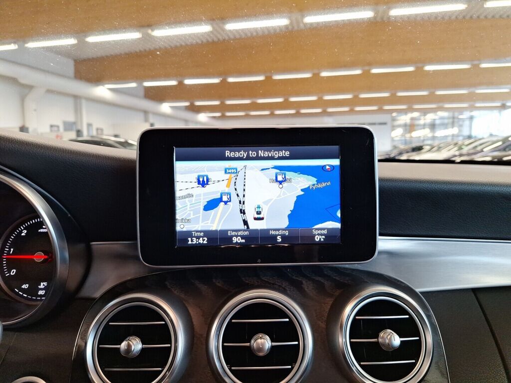 Mercedes-Benz C 2016 Valkoinen