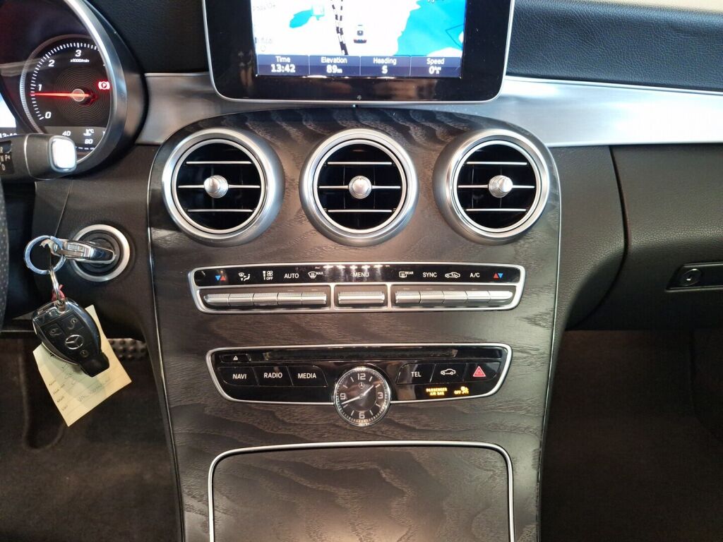 Mercedes-Benz C 2016 Valkoinen