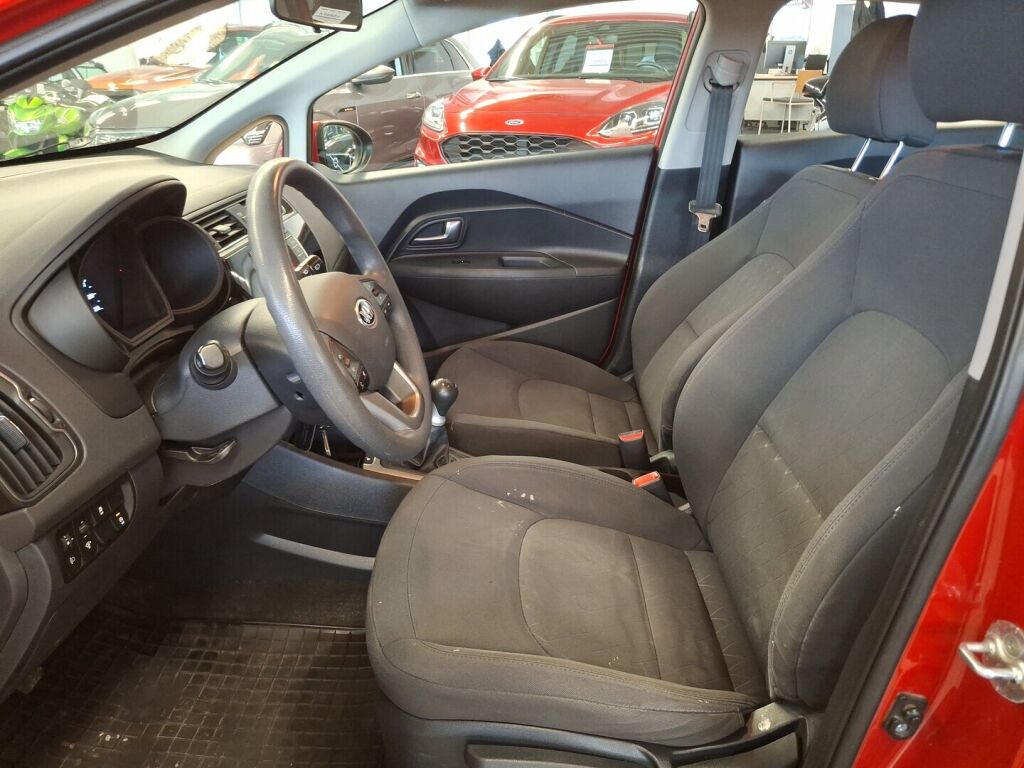 Kia Rio 2017 Punainen