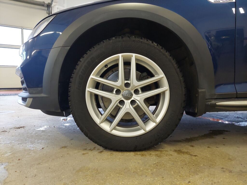 Audi A4 allroad quattro 2017 Sininen