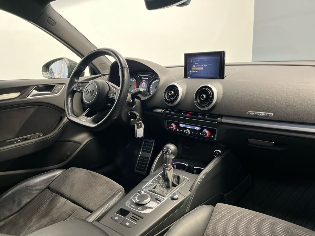 Audi S3 2016 Sininen