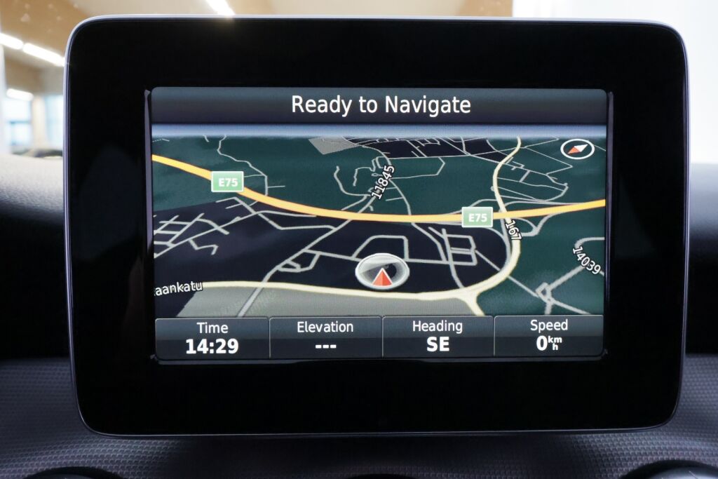 Mercedes-Benz CLA 2016 Valkoinen