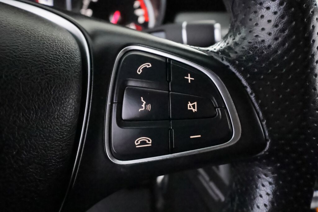 Mercedes-Benz CLA 2016 Valkoinen