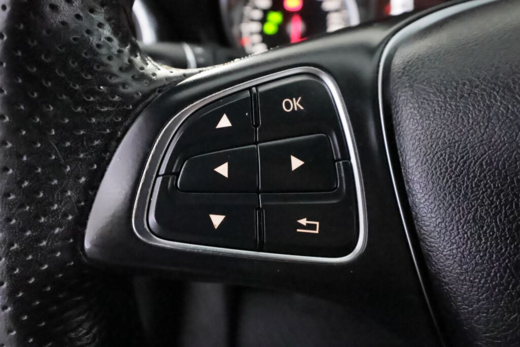 Mercedes-Benz CLA 2016 Valkoinen