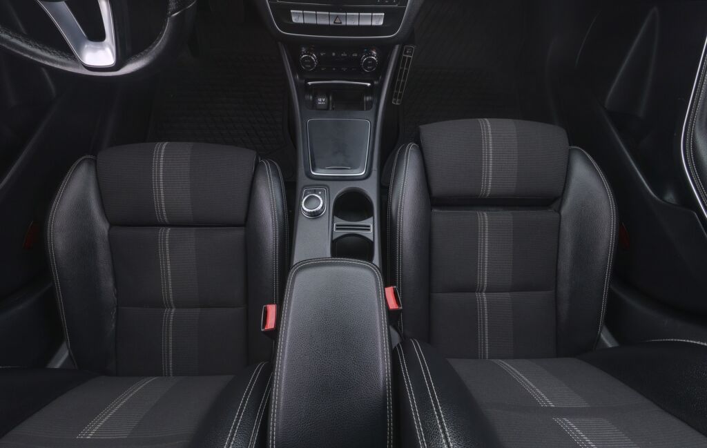 Mercedes-Benz CLA 2016 Valkoinen