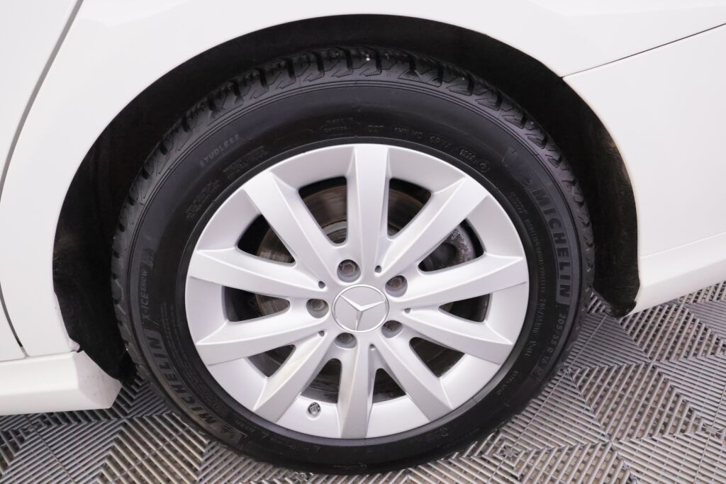 Mercedes-Benz CLA 2016 Valkoinen