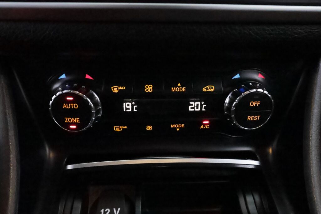 Mercedes-Benz CLA 2016 Valkoinen