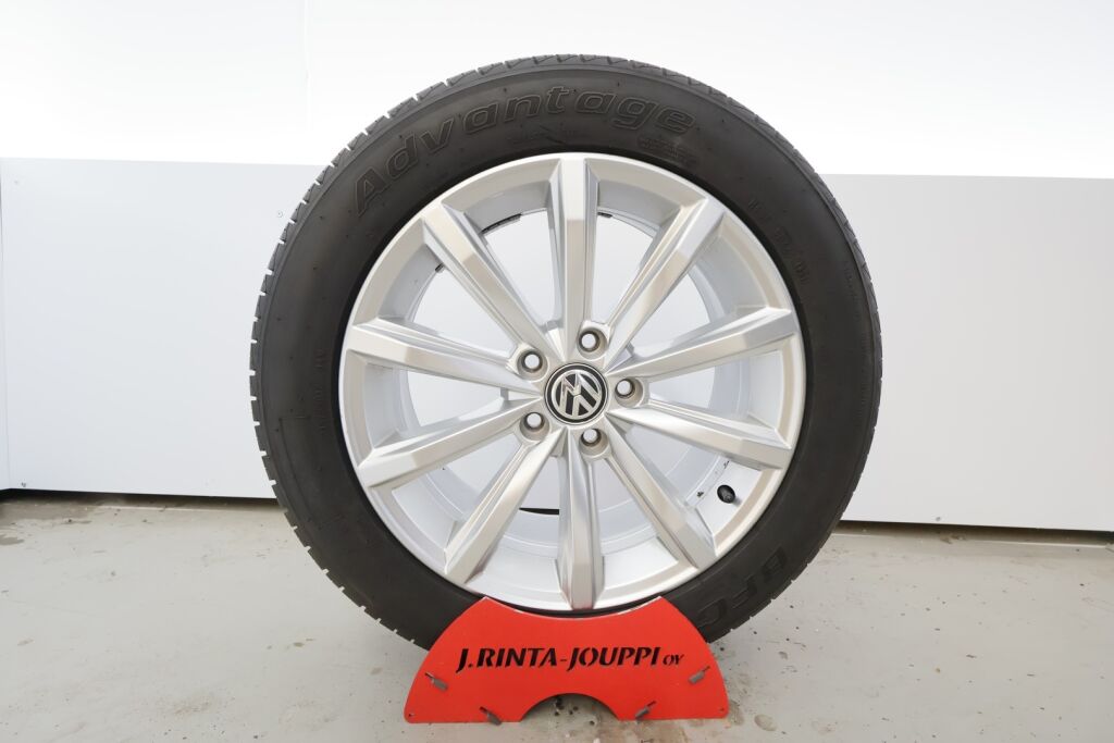 Volkswagen Passat 2017 Sininen