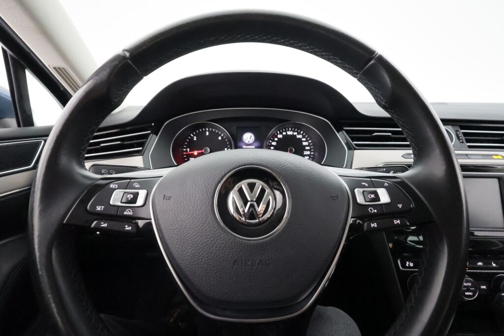 Volkswagen Passat 2017 Sininen