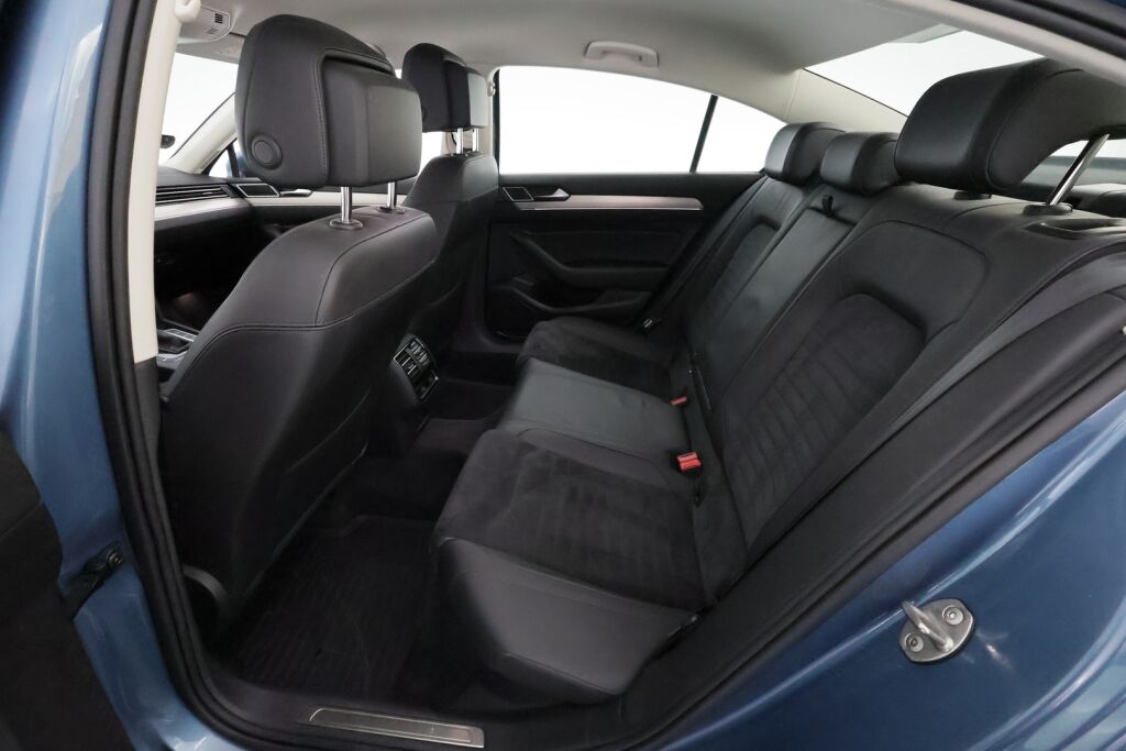 Volkswagen Passat 2017 Sininen