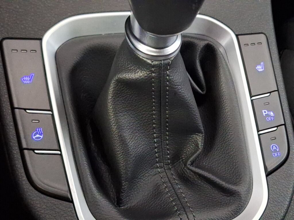 Hyundai i30 5d 2018 Punainen
