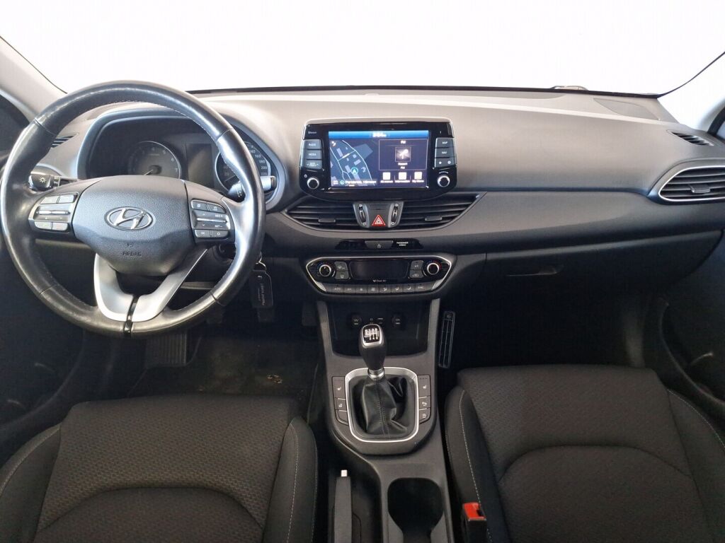 Hyundai i30 5d 2018 Punainen